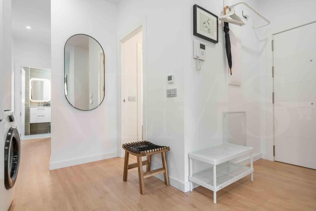 Fresh & Stylish Apartment With Parking By Rems Málaga Kültér fotó