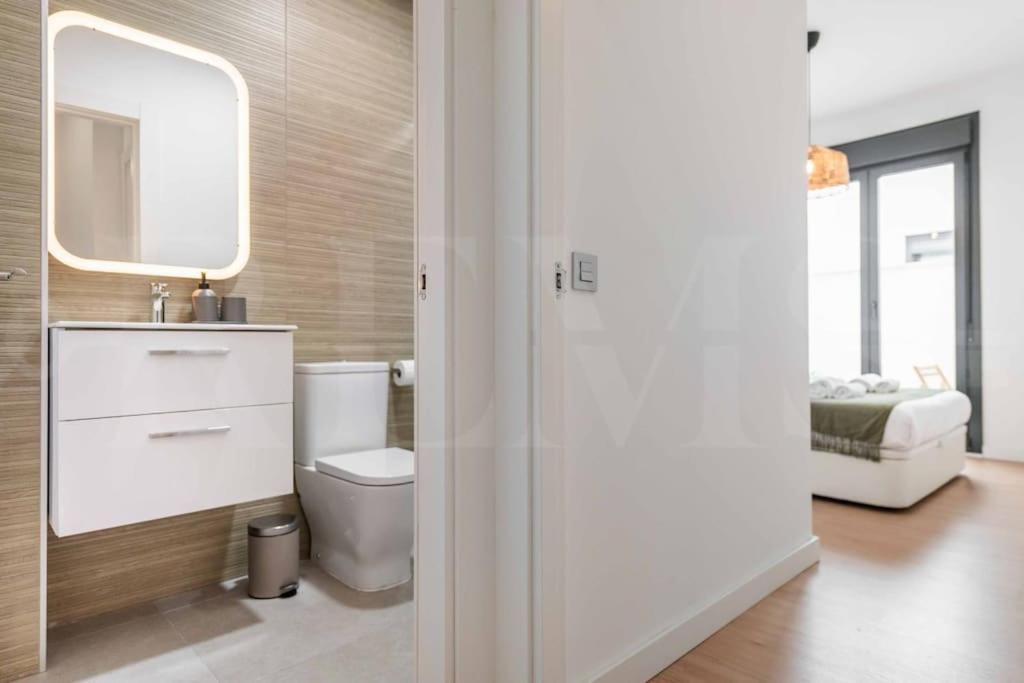 Fresh & Stylish Apartment With Parking By Rems Málaga Kültér fotó